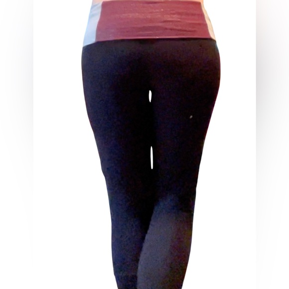 PINK  VS bundle of 4 - 3 sports bras like new  fold over waist leggings XS - Picture 2 of 5